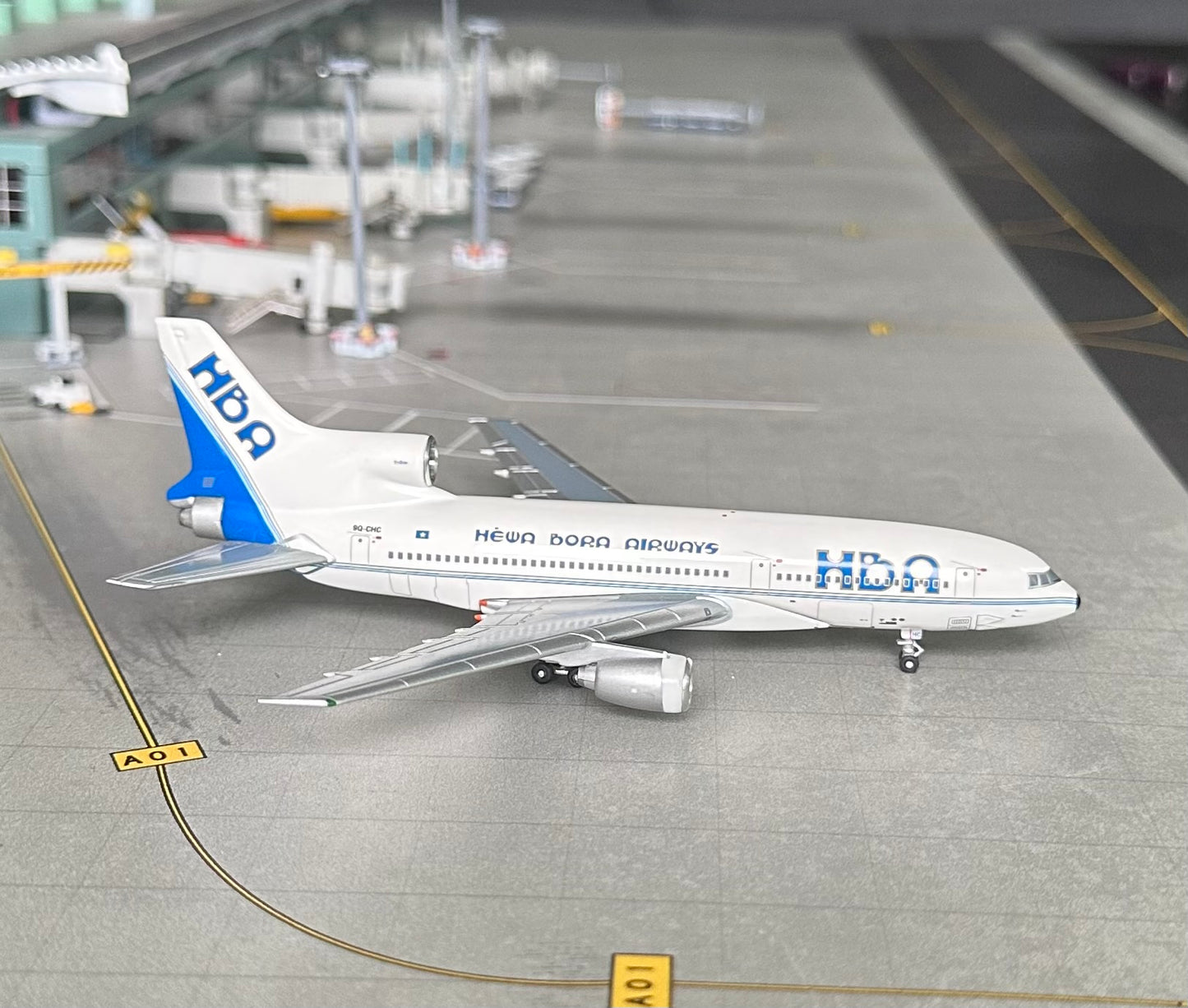 1:400 Hèwa Bora Airways Lockheed L-1011 Tristar BlueBox