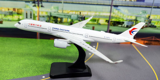 Pre-order 1:400 China Eastern A350-900 detachable gear Aviation 400