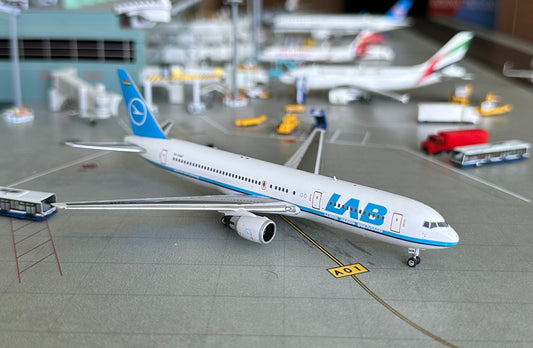 1:400 LAB Lloyd Aereo Boliviano B767-300ER Phoenix Models