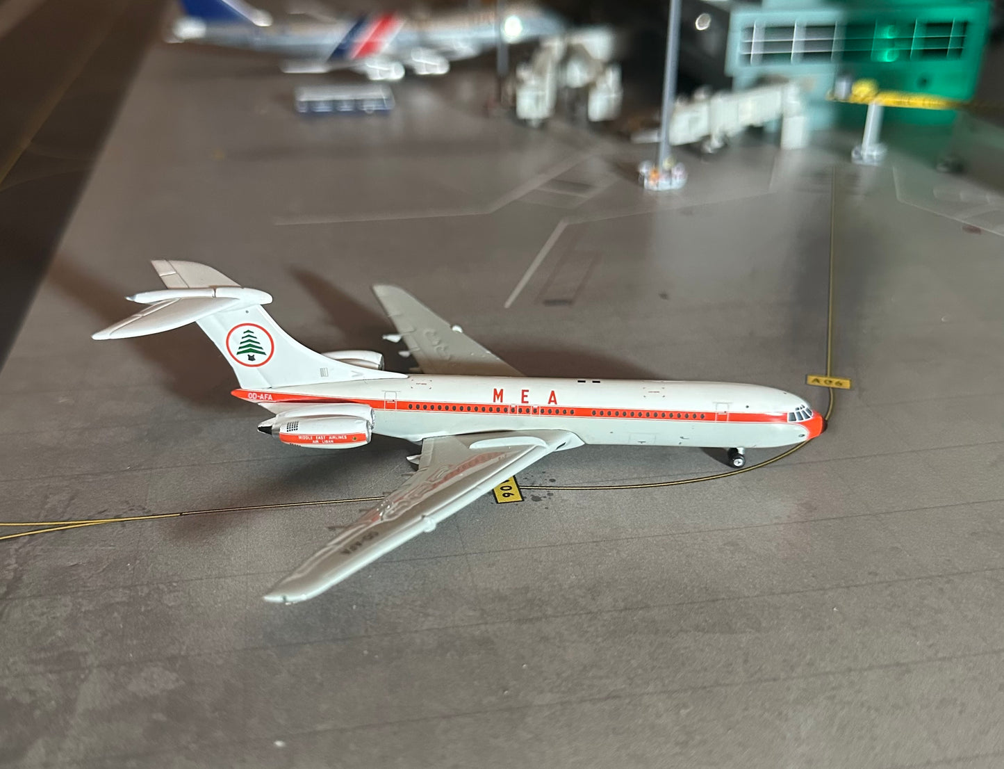 1:400 MEA Middle East Airlines Vickers VC-10 Gemini Jets