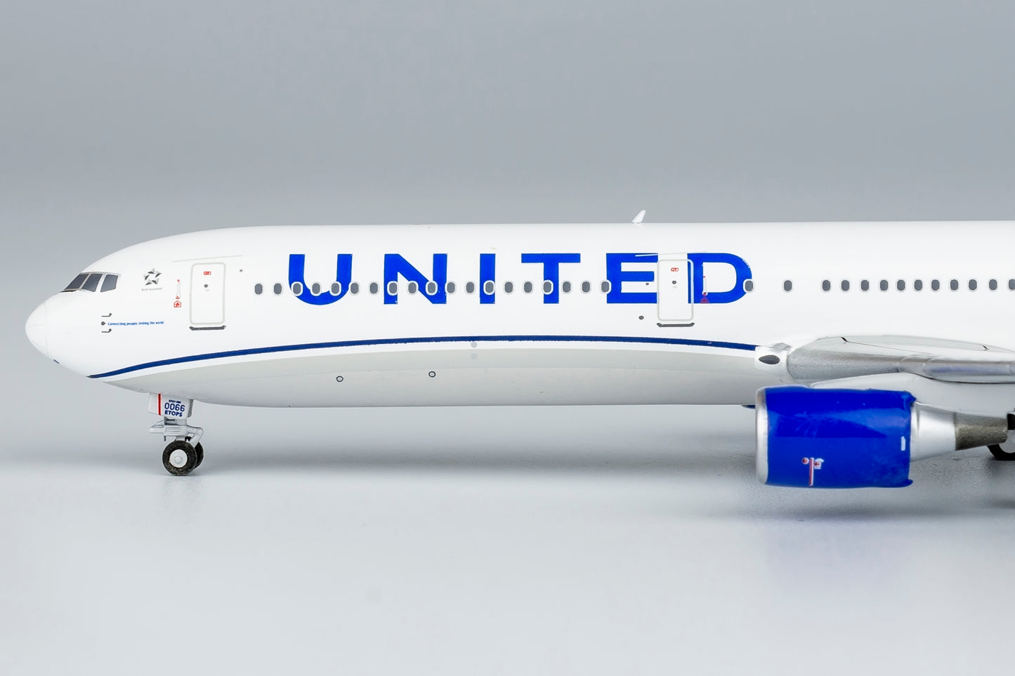 1:400 United Airlines 767-400ER "Blue Evolution"  CF6 engines NG Models