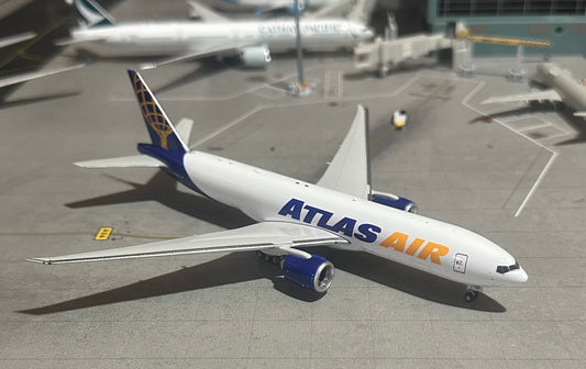 1:400 Atlas Air B777-200LR Phoenix Models