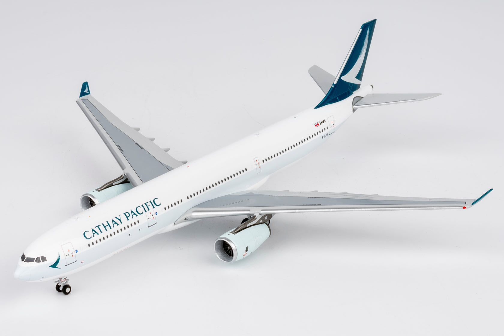 CATHAY PACIFIC A330-300 B-LBB NG スタンド付き 1:400 Cathay Pacific A330-300 B-LBB NG Models Ultimate Collection