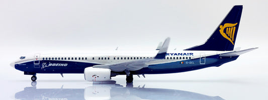 Pre-order 1:400 Ryanair B737-800 “Dreamliner White Nose”  JC Wings