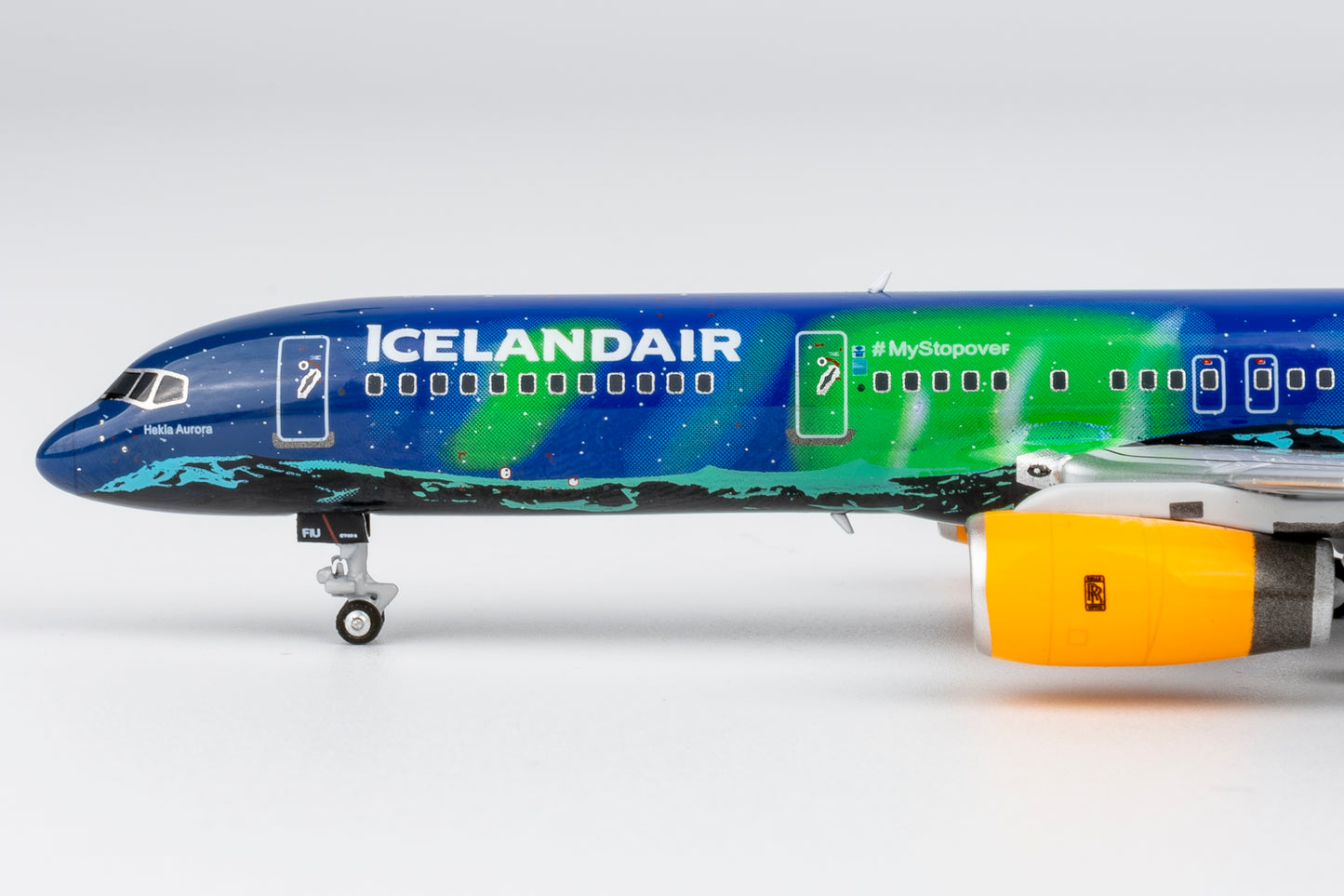 1:400 Icelandair B757-200 “Hekla Aurora” NG Models Ultimate Collection*
