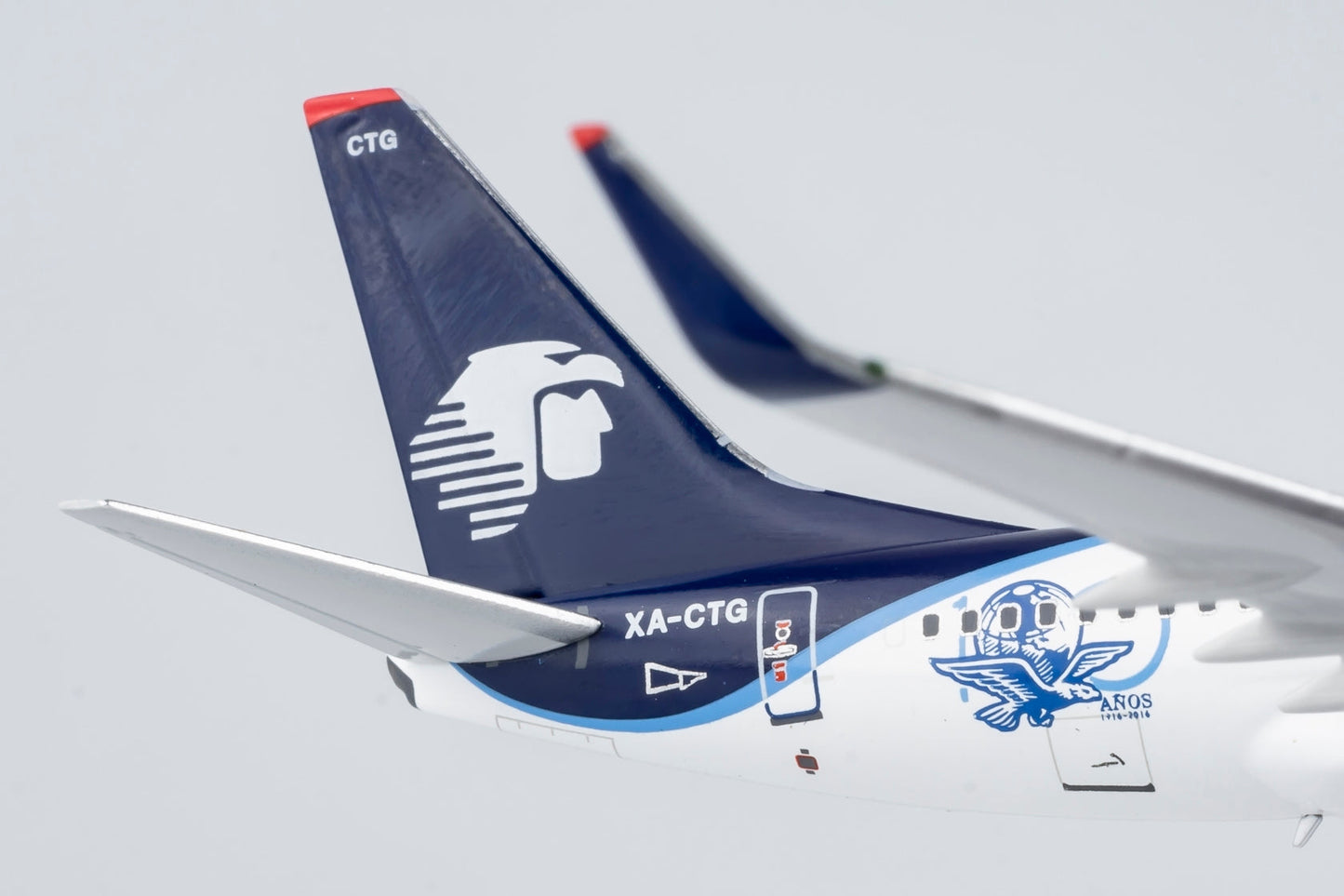 1:400 AeroMexico B737-700 "1916-2016 ANOS" NG Models