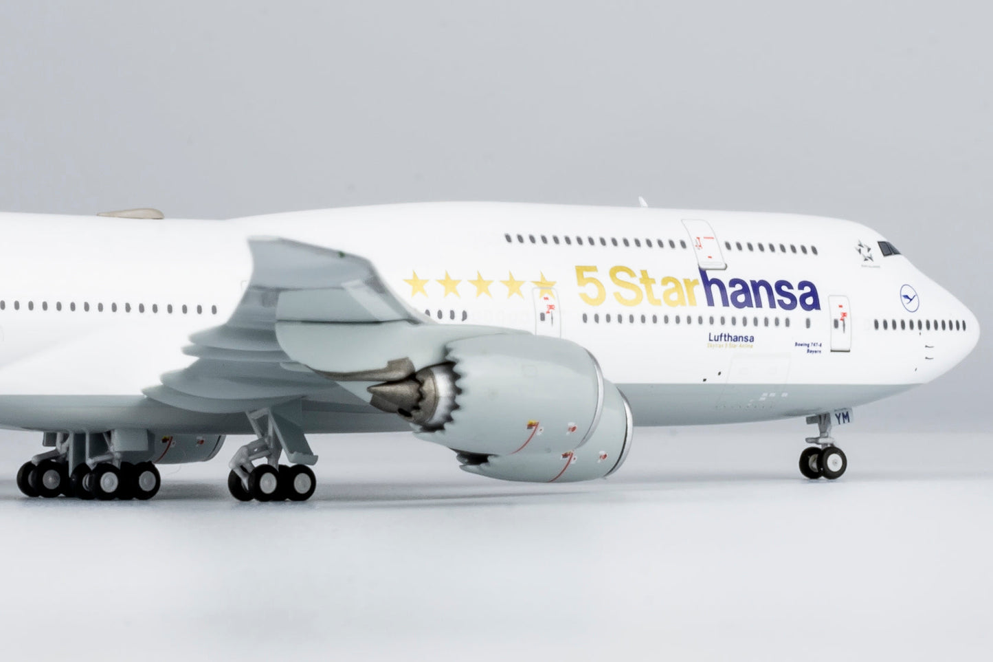 1:400 Lufthansa 747-8 "Starhansa" NG Models