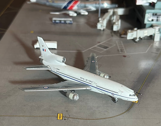 1:400 Royal Air Force Lockheed L-1011 Tristar Jet X