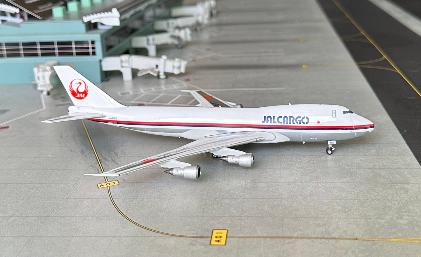 1:400 JAL Cargo “Polish” B747-200F Phoenix Models