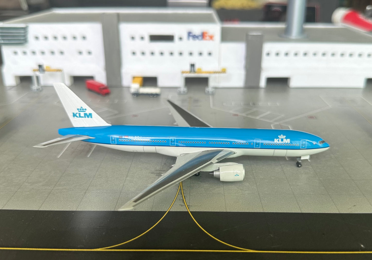 1:400 KLM B777-200 Dragon Wings