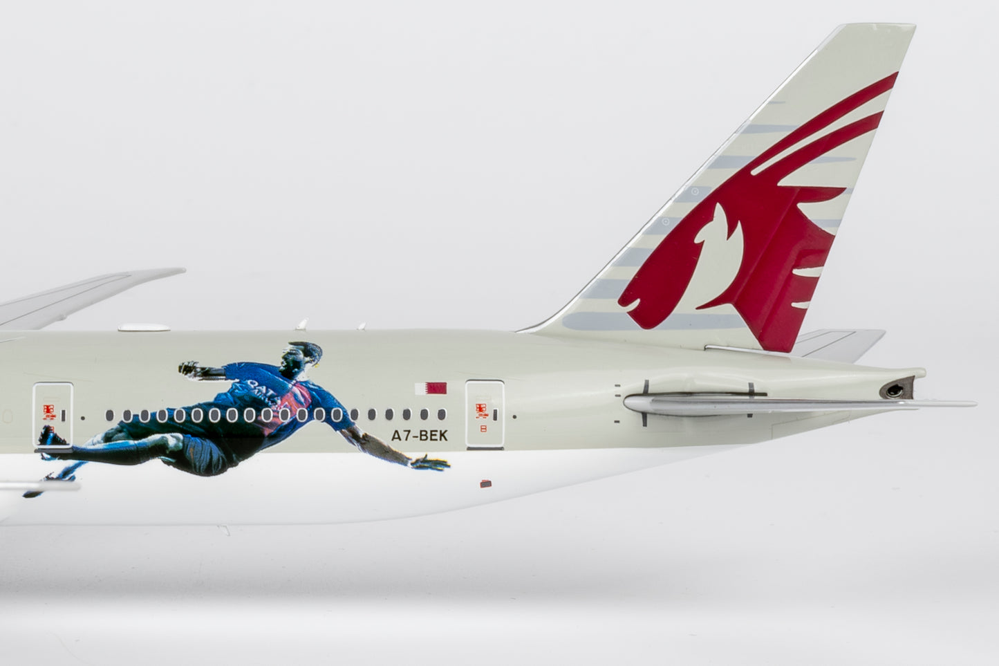 1:400 Qatar Airways B777-300ER A7-BEK “Paris Saint Germain” NG Models