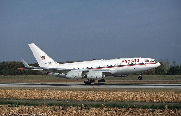 Pre-order 1:400 Russia Government IL-96-300 Phoenix Models