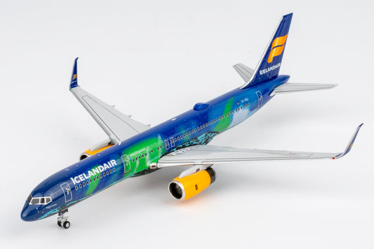 1:400 Icelandair B757-200 “Hekla Aurora” NG Models Ultimate Collection*
