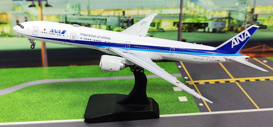 Pre-order 1:400 All Nippon Airways B777-300ER JA795A detachable gear Aviation 400