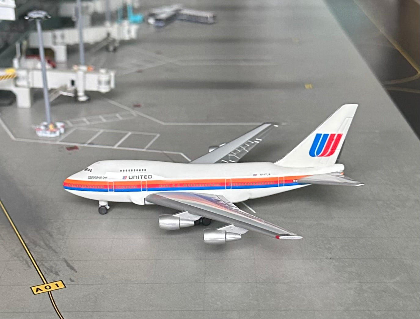 1:500 United Airlines B747SP Herpa Wings