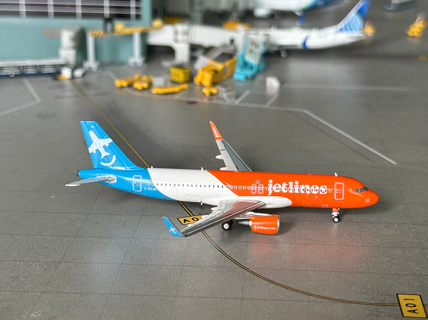 1:400 Jetlines A320-200  Pandamodel