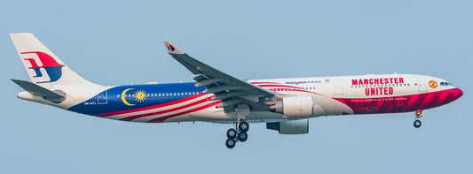 Pre-order 1:400 Malaysia Airlines A330-300 “MU” JC Wings
