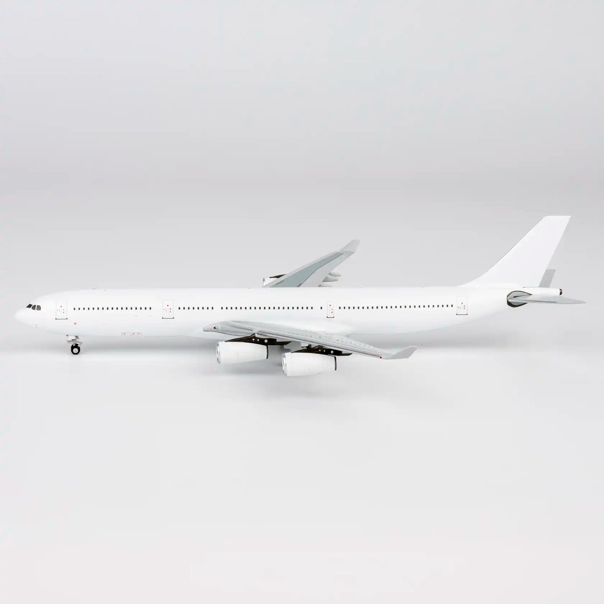 1:400 Blank Model A340-300 NG Models