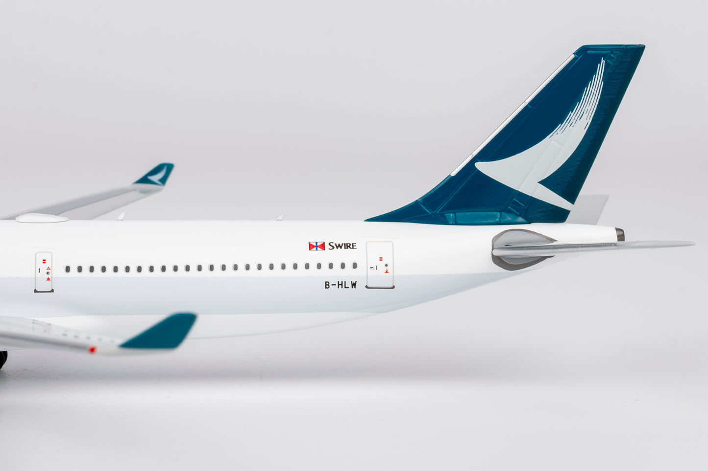 1:400 Cathay Pacific A330-300 B-HLW NG Models