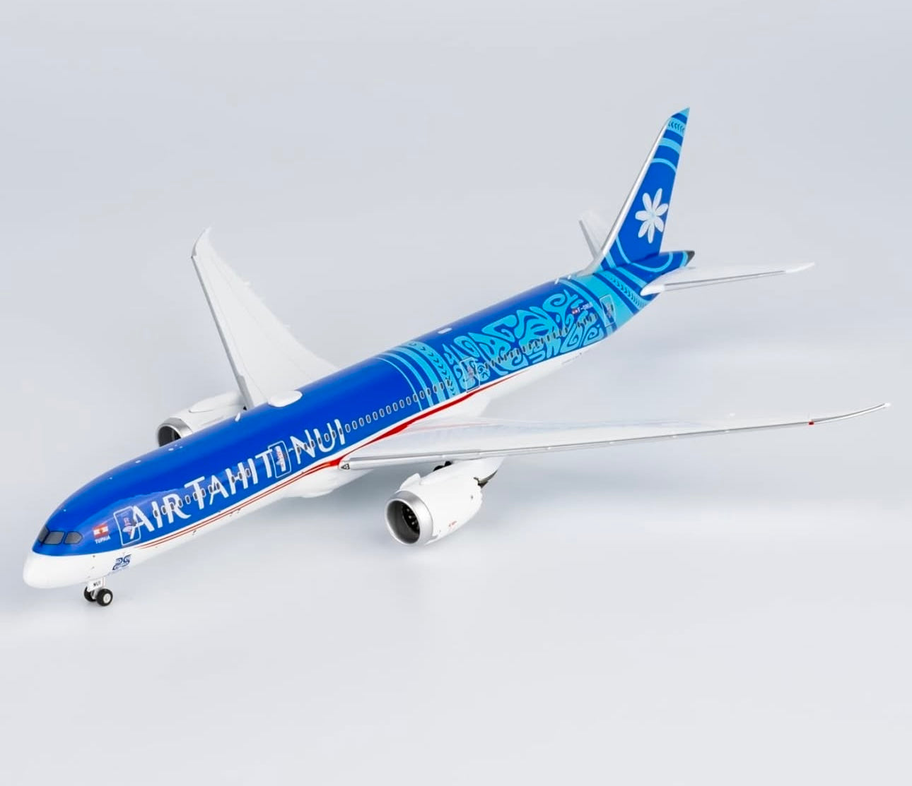 1:400 Air Tahiti Nui B787-9 Dreamliner F-ONUI NG Models