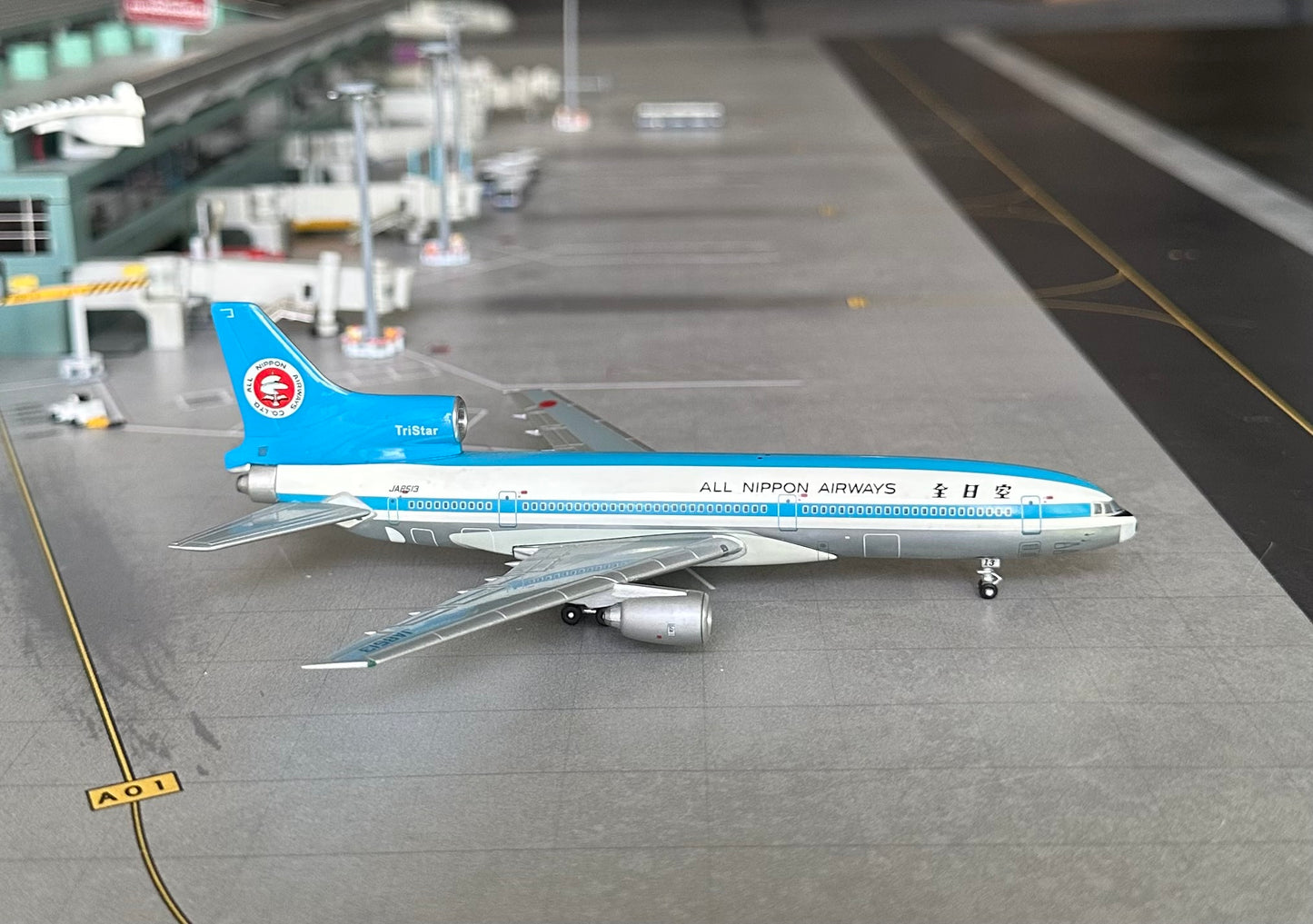 1:400 All Nippon Airways Lockheed L-1011 Tristar Retro Jet X