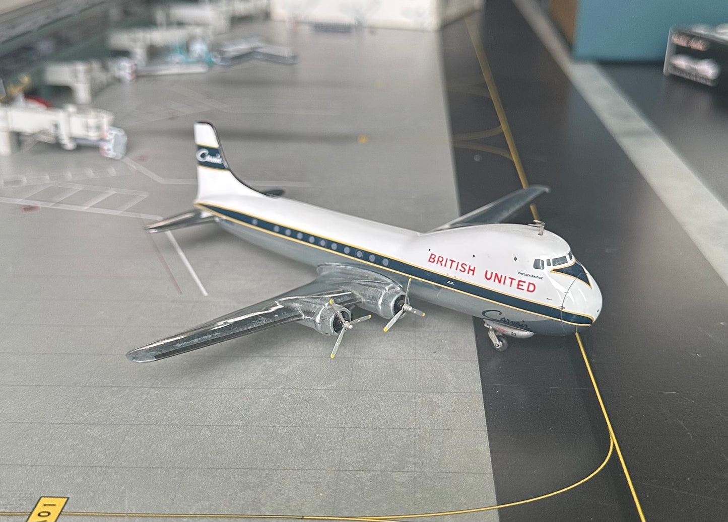 1:200 British United Aviation Traders ATL-98 Carvair Phoenix Models