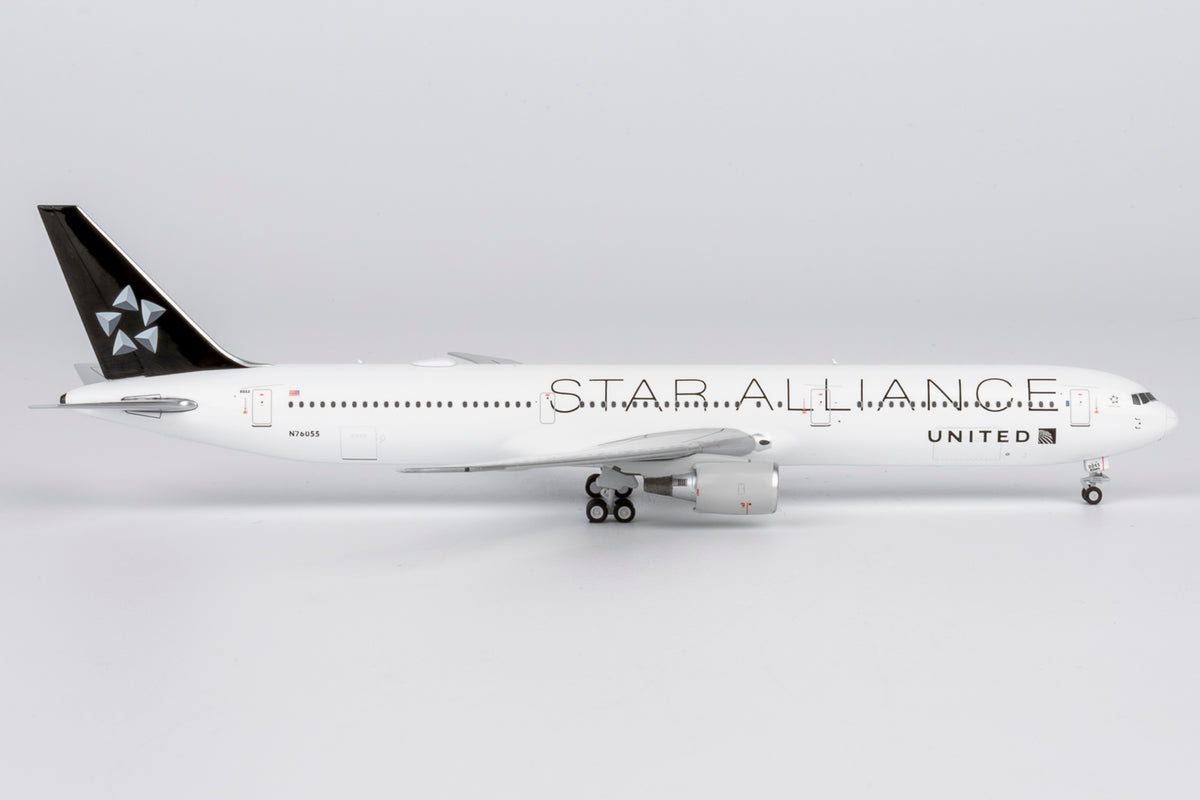 1:400 United Airlines B767-400ER “Star Alliance” s NG Models