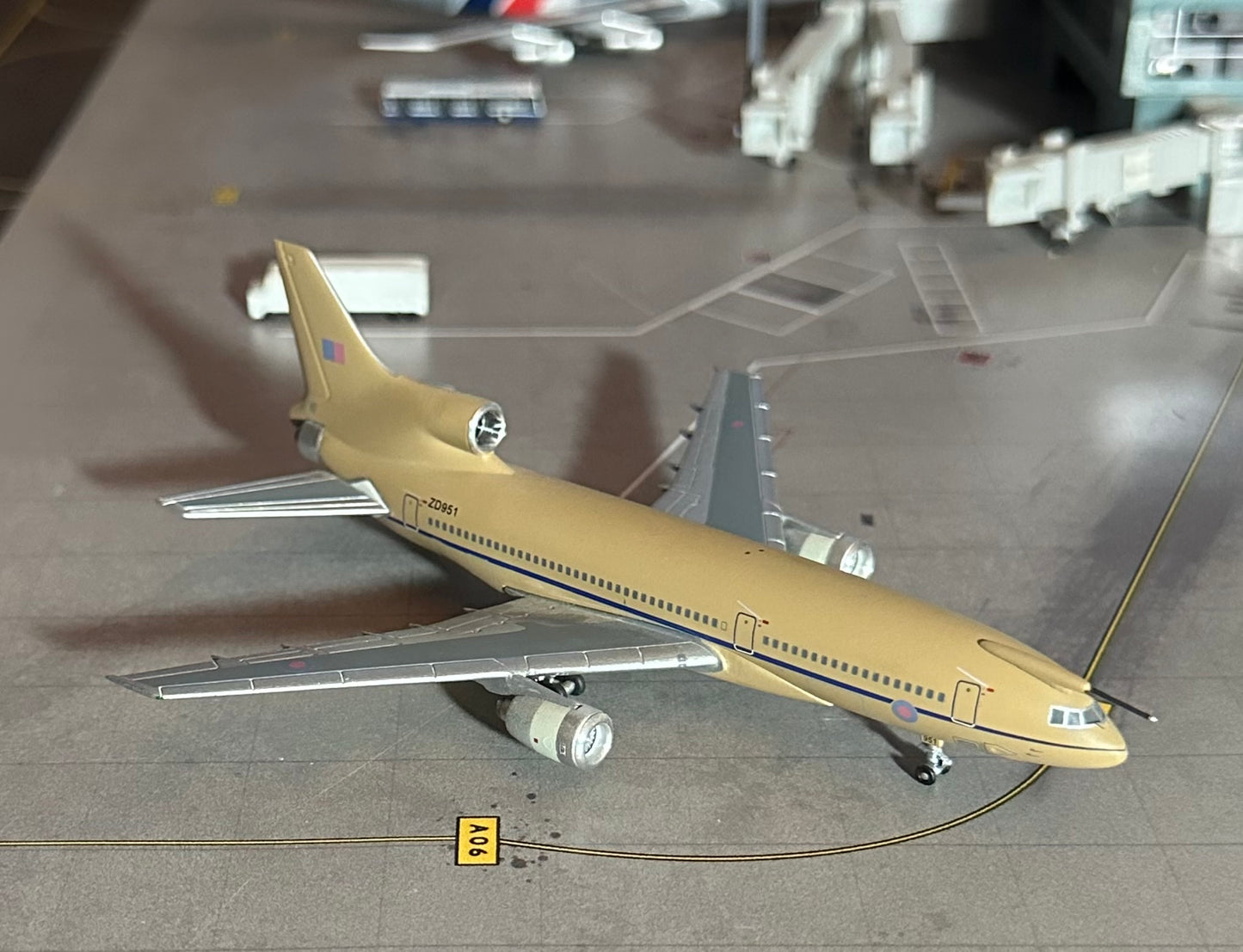 1:400 Royal Air Force Lockheed L-1011 Tristar Jet X