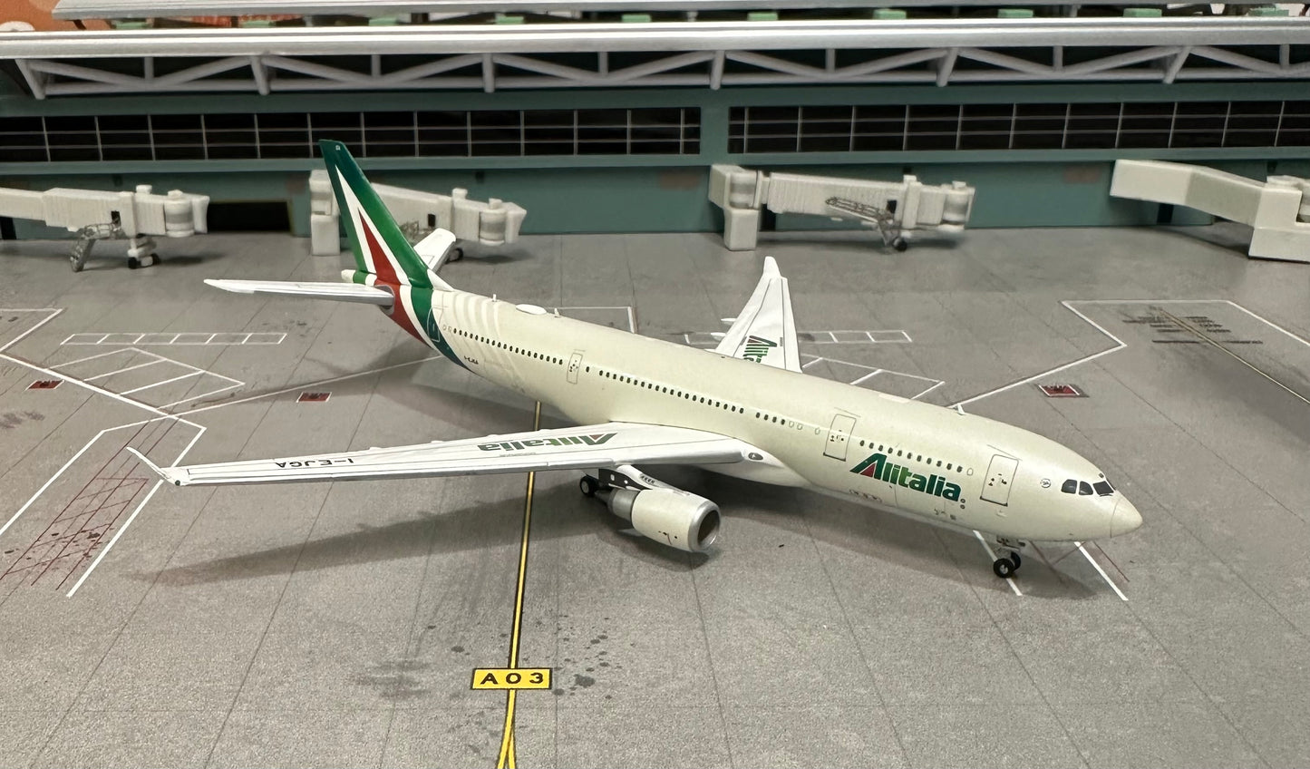 1:400 Alitalia A330-200 Gemini Jets