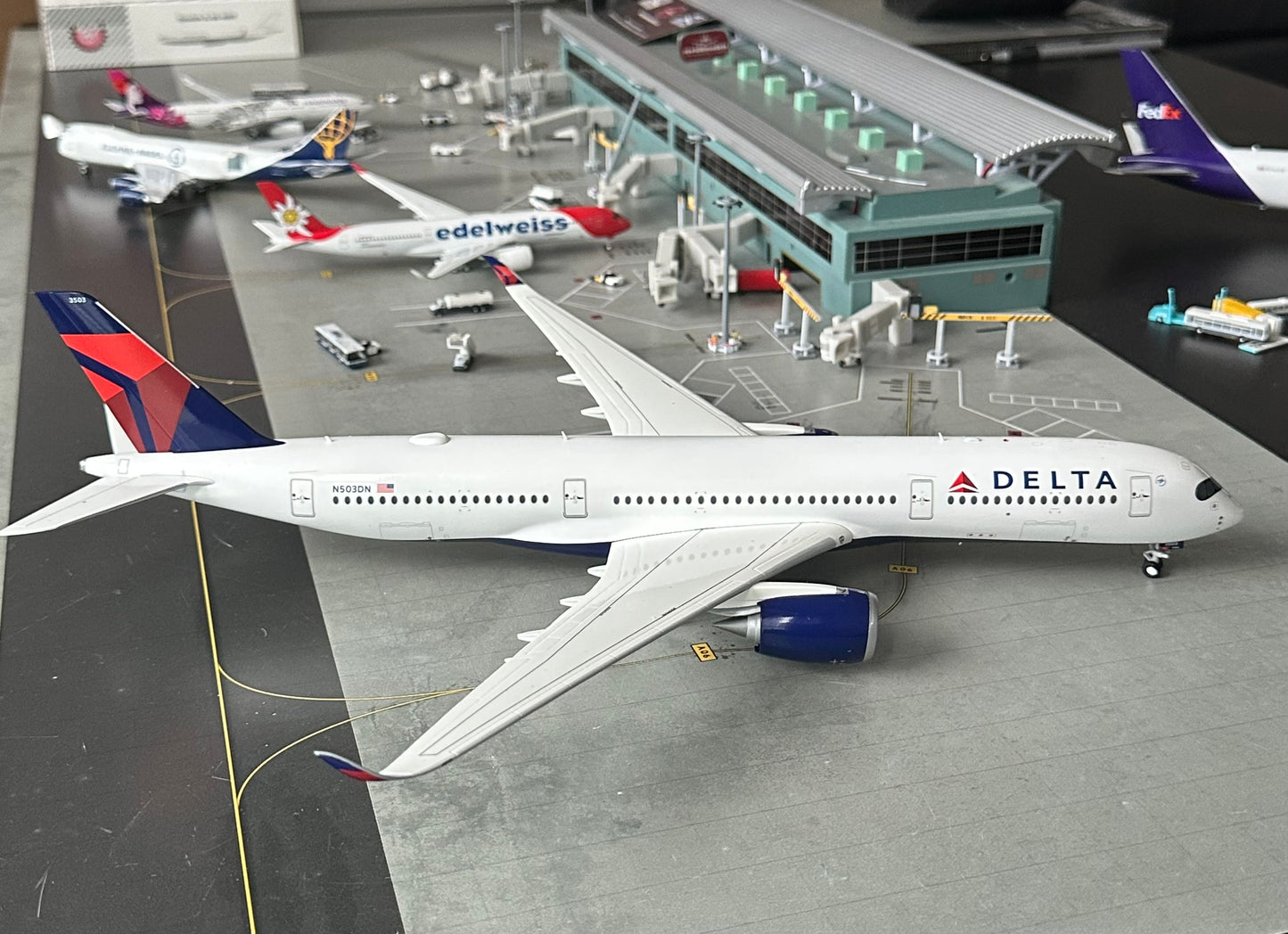 1:200 Delta Air Lines A350-900 Gemini200