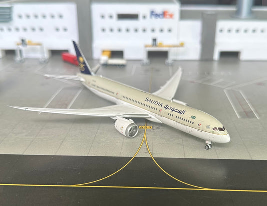 1:400 Saudi Arabian Airlines B787-9 Dreamliner JC Wings