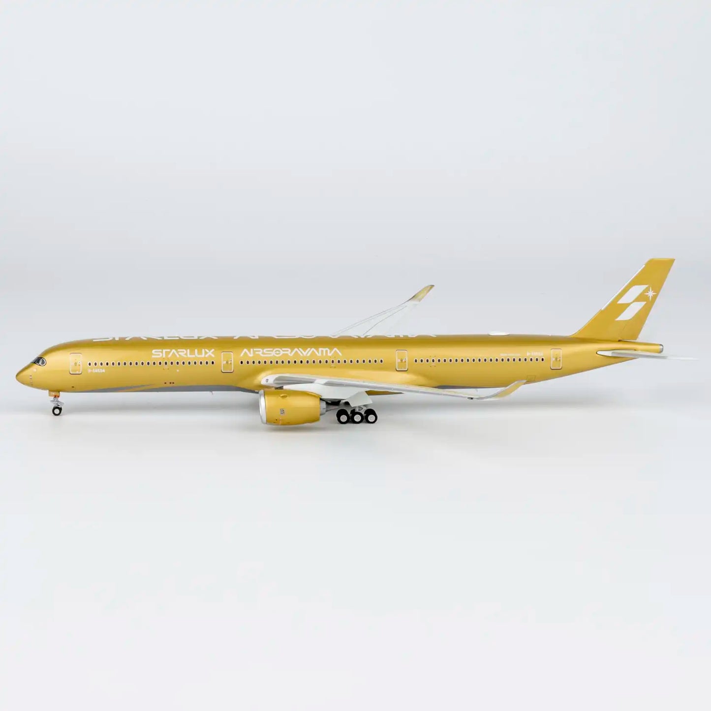1:400 Starlux A350-1000 “Airsorayama Gold” NG Models