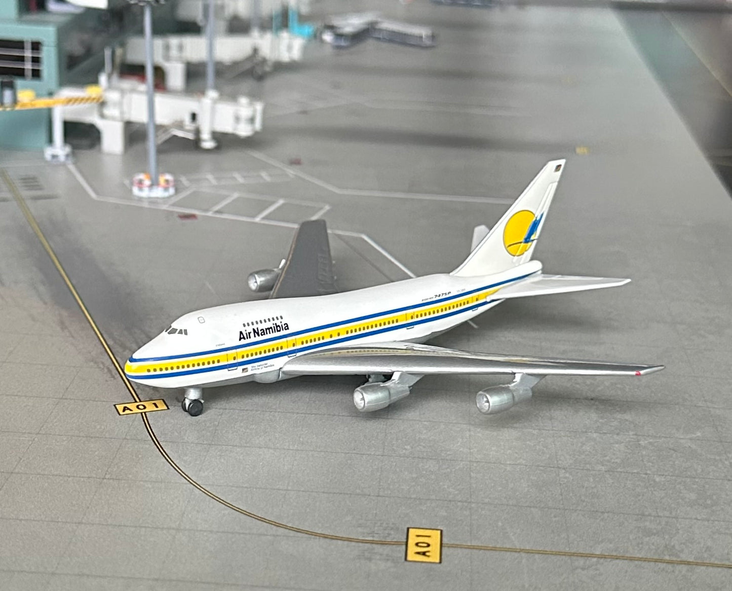 1:500 Air Nambia B747SP Herpa Wings