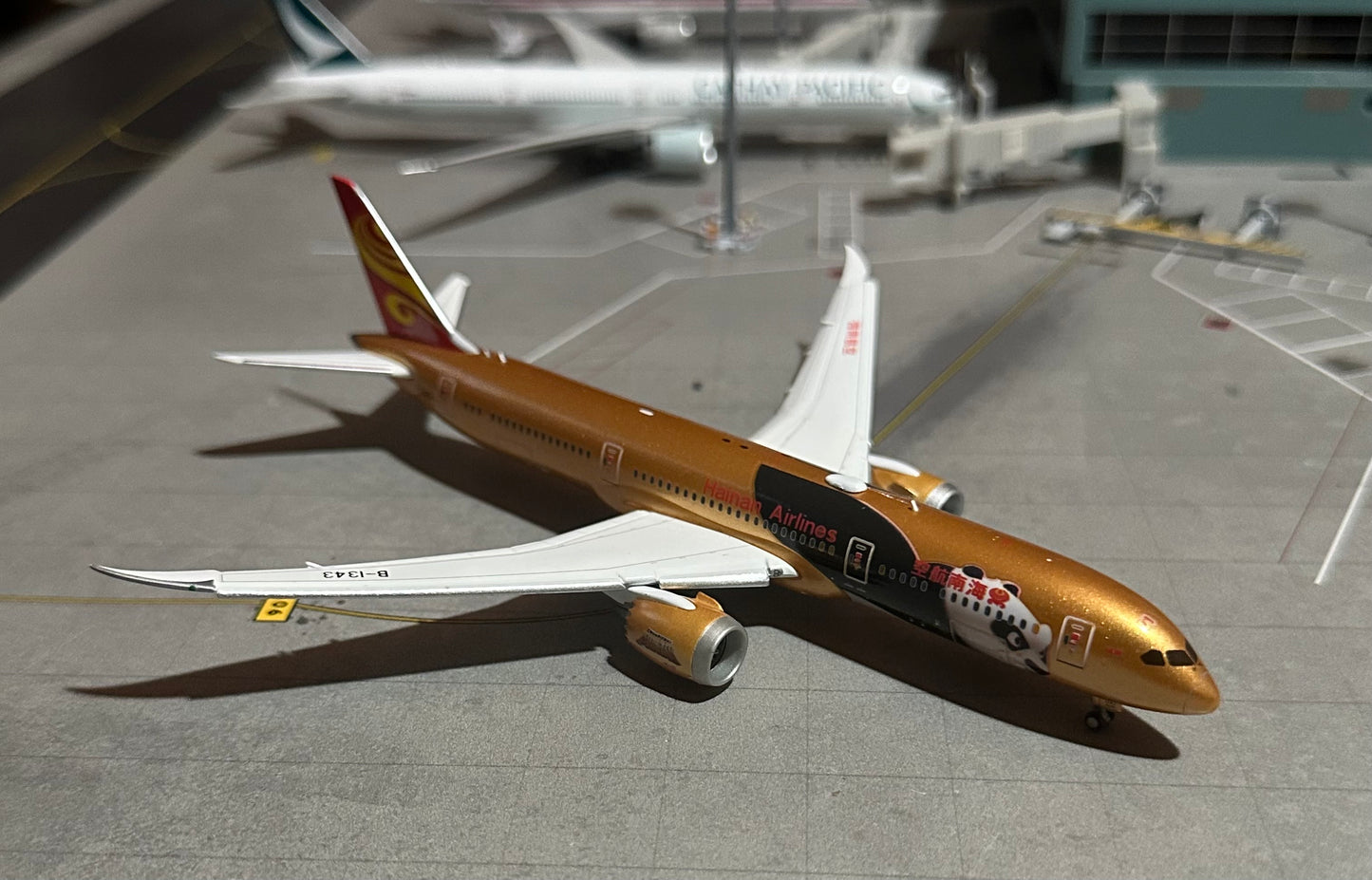 1:400 Hainan B787-9 Dreamliner “King Fu Panda” Flaps Down* JC Wings