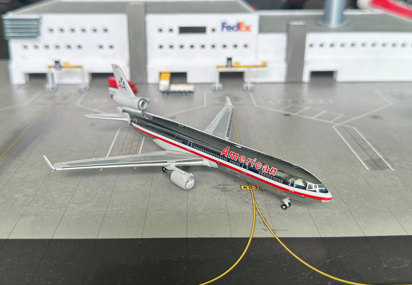 1:400 American Airlines MD-11 Polished Livery* Gemini Jets