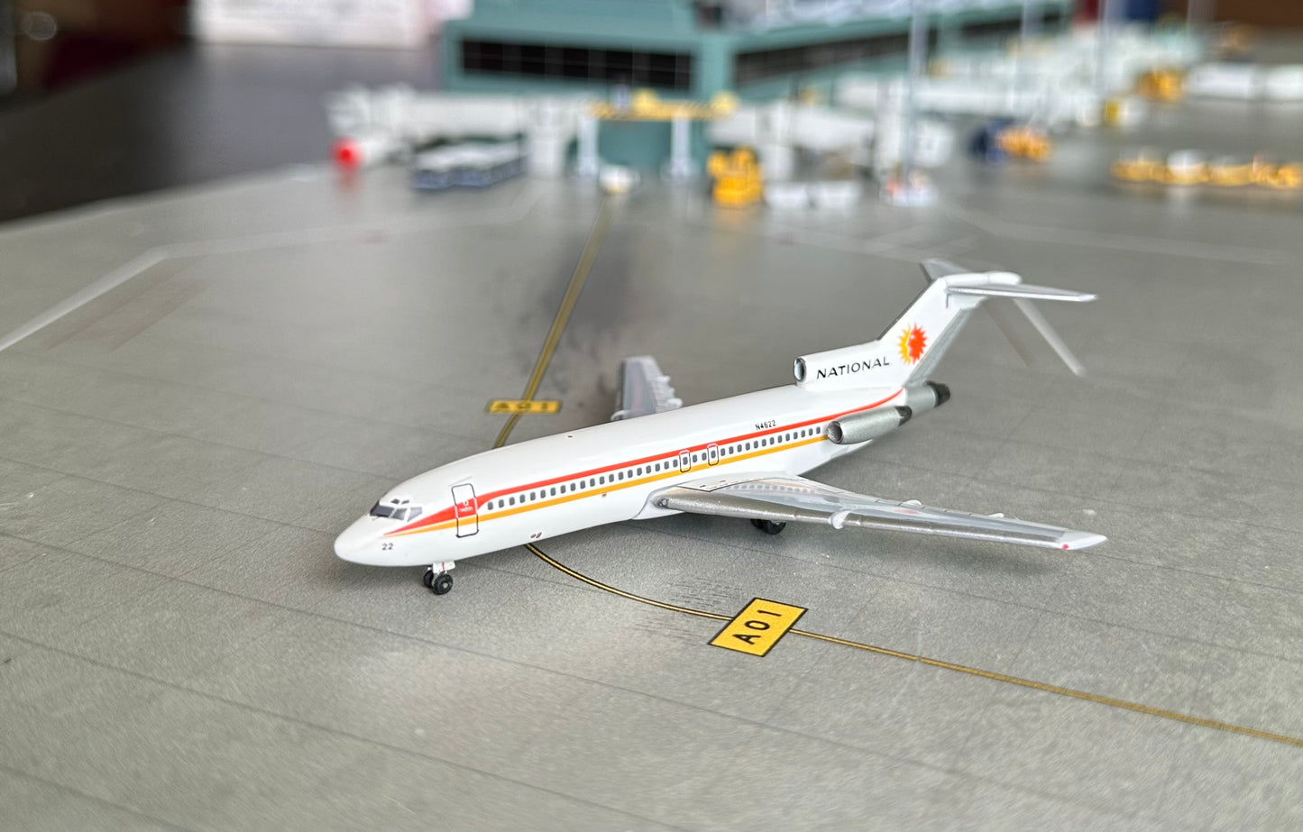 1:400 National B727-200 N4622 AeroClassics