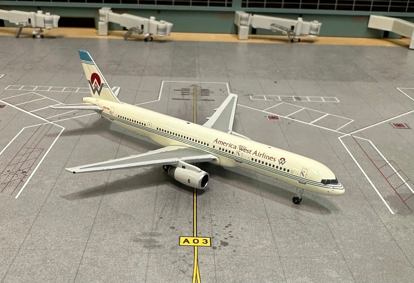 1:400 American West Airlines B757-200 Gemini Jets