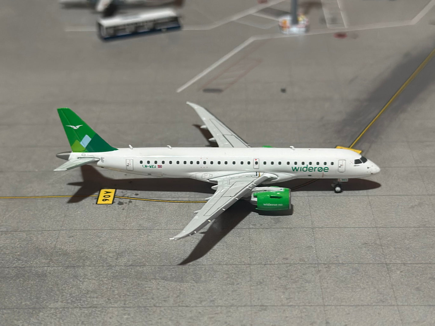 1:400 Widerøe E190-E2 Gemini Jets