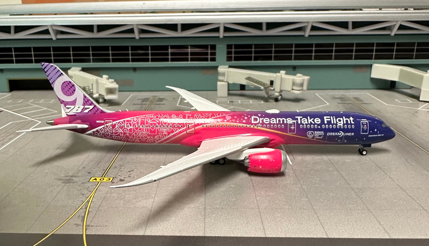 1:400 Boeing Corporation B787-9 Dreamliner "Dreams Take Flight" White Box NG Models