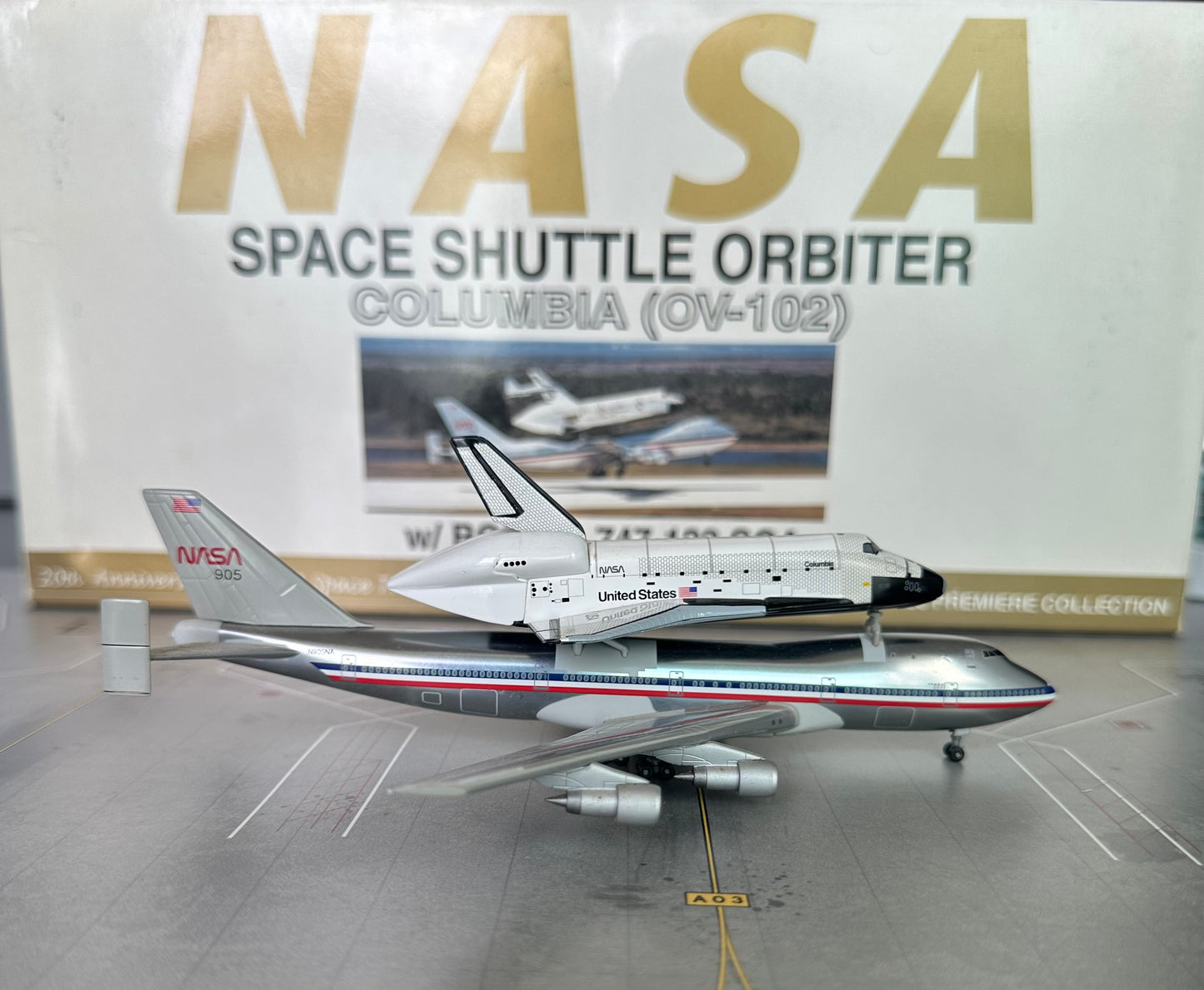 1:400 NASA Space Shuttle Orbitor Columbia & B747-100SCA Twin Pack Dragon Wings
