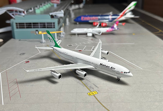 1:400 Mahan Air A340-200 Phoenix Models