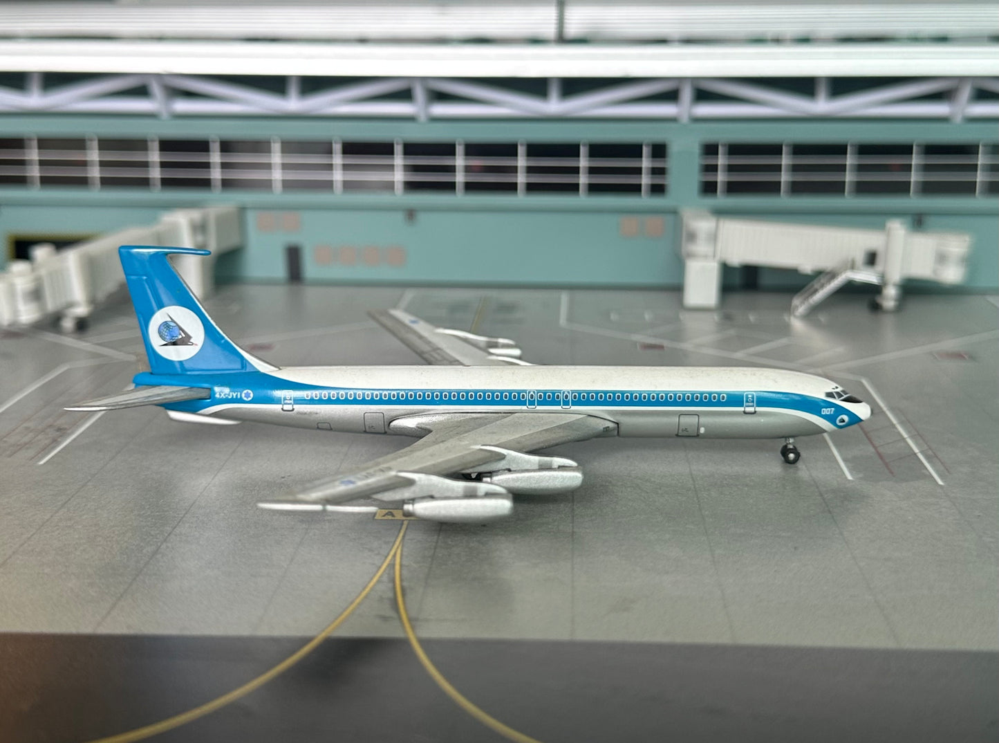 1:400 Israel Air Force B707-300 Aeroclassics