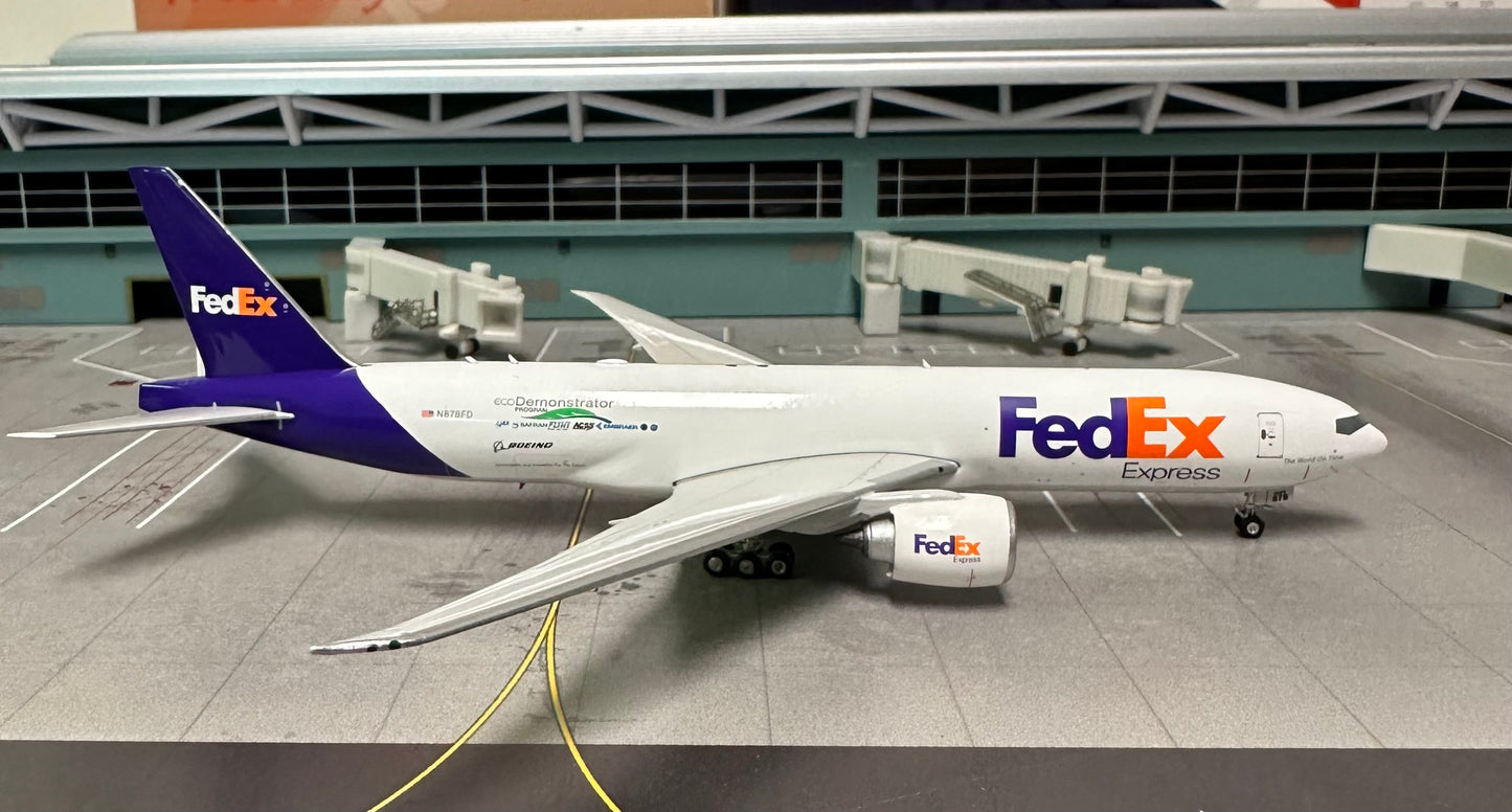 1:400 FedEx B777-200F Phoenix Models