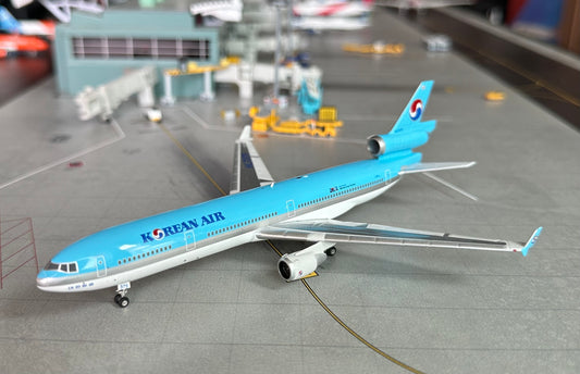 1:400 Korean Air “2002 World Cup” MD-11 Phoenix Models