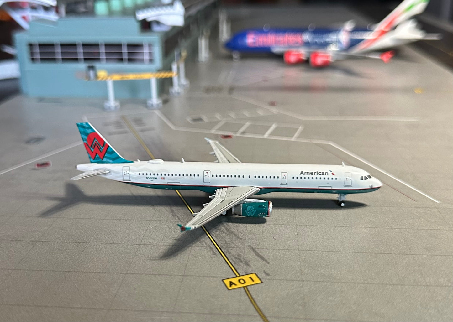 1:400 American Airlines A321-200 "America West" Heritage Livery Gemini Jets