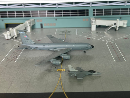 1:400 USAF KC-135 Stratotanker & F-16 Fighting Falcon Dragon Wings