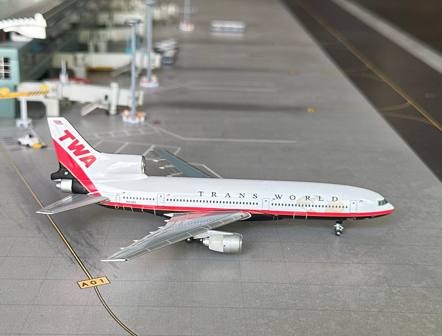 1:400 TWA Trans World Airlines Lockheed L-1011 Tristar Jet X