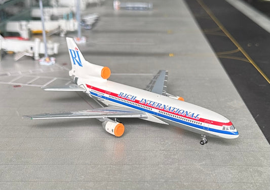 1:400 Rich International Lockheed L-1011 Tristar BlueBox