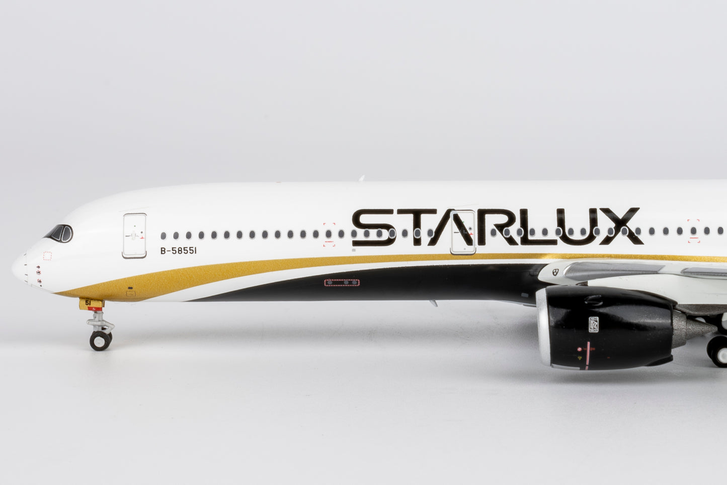 1:400 Starlux Airlines A350-1000 NG Models