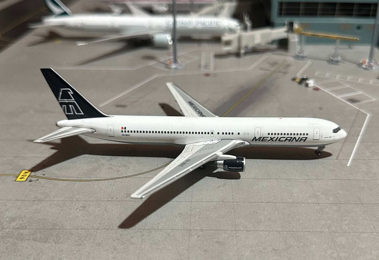 1:400 Mexicana B767-300 Gemini Jets